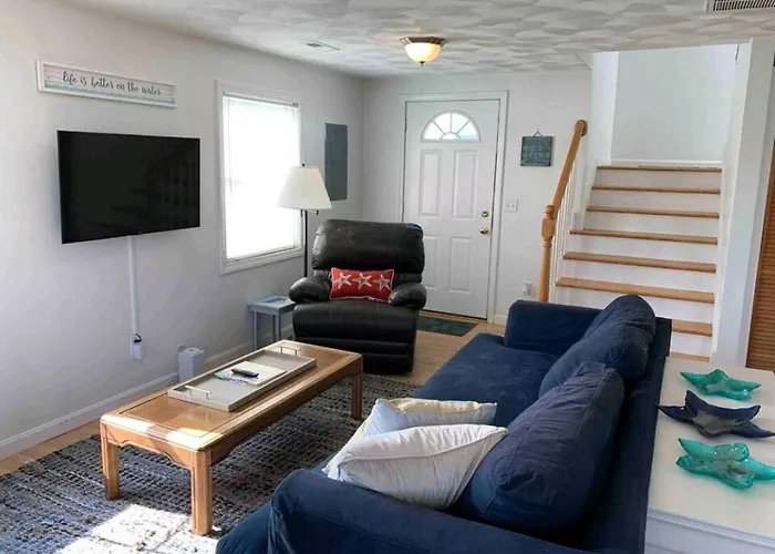 Townhouse A, Ocean Road, Point Judith
